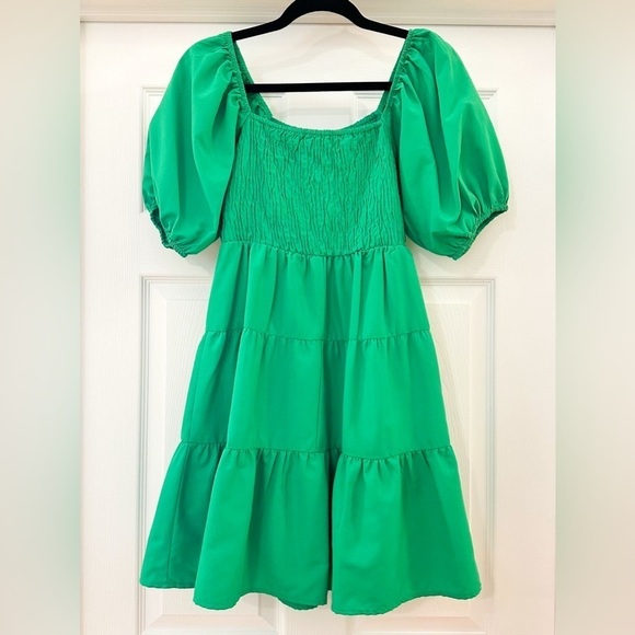 Style House Kelly Green Tiered Puff Sleeve Mini Dress sz Small - Picture 8 of 9